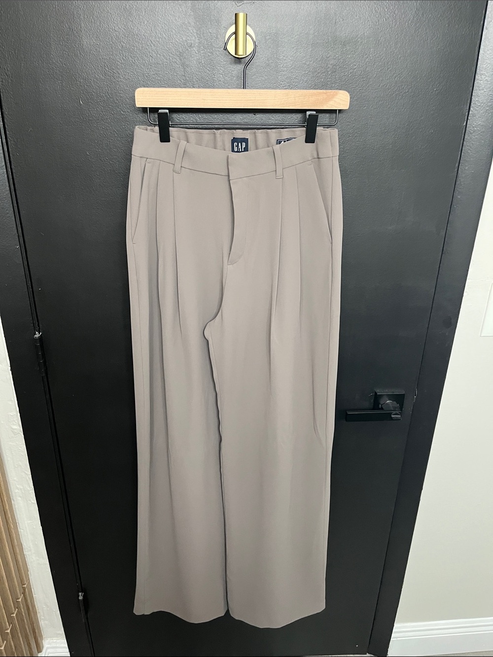 GAP Wide-Leg Dress Pants in Taupe